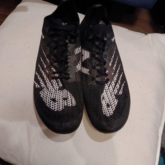 New Balance Black and White Athletic Shoes Racing Track Size 7 main image 6